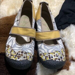 Keen Women's Mary Janes with Yellow and Gray Pattern